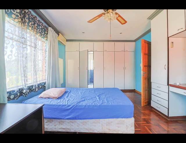 6 BEDROOM FREEHOLD FOR SALE IN BRACKENDOWNS